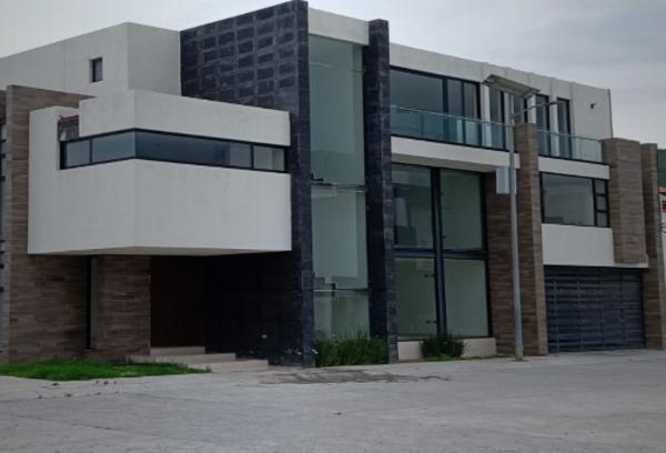 CASA DE ENTREGA INMEDIATA EN AV. HACIENDA LA CONCEPCION, SAN AGUSTIN TLAXIACA, HIDALGO