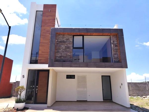 CASA EN VENTA EN FRACCIONAMIENTO ATRÁS DE PLAZA SAN DIEGO. CASA EN VENTA EN FRACCIONAMIENTO ATRÁS DE PLAZA SAN DIEGO.