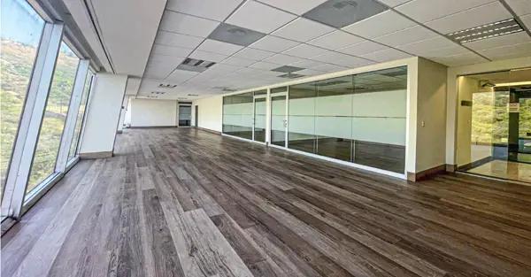 Oficinas en Venta en Loma larga Oriente