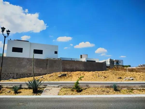 Se vende Terreno de oportunidad en Rinconada Los Agaves, Corregidora, Qro