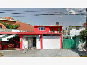 Casa en venta en Vergel de Guadalupe, Nezahualcóyotl, México