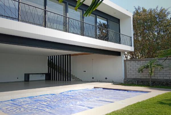 CASA DE EBTREGA INMEDIATA EN Brisas, Temixco, Morelos