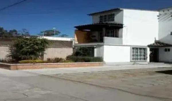 Se Vende Casa de Recuperación Bancaria en Chabacano, Col. San Felipe, Coacalco. Mex.
