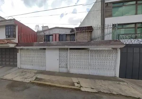 Se Vende Casa de Recuperación Bancaria en C. Sierra Morena, Valle de Don Camilo, Toluca Mex. Se Vende Casa de Recuperación Bancaria en C. Sierra Morena, Valle de Don Camilo, Toluca Mex.