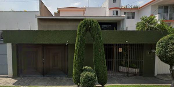 Casa En Venta En Avenida Bosques de Asia Bosques de Aragón Nezahualcóyotl Estado de México CUCM 012