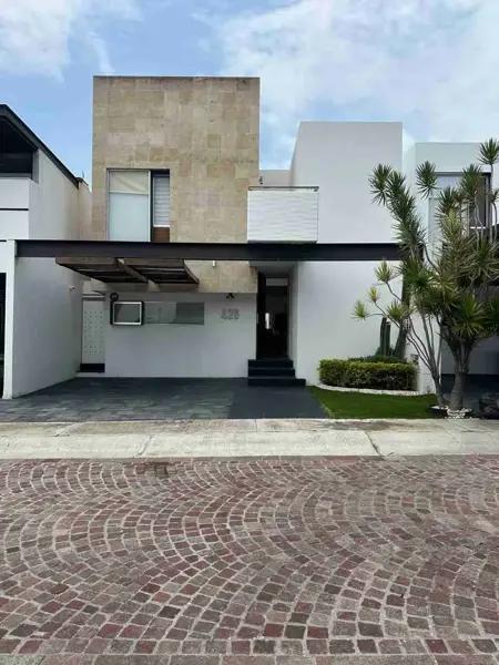 Se Vende Casa de Recuperación Bancaria en Fracc.  Cumbres del Lago, Juriquilla, Querétaro Arteaga