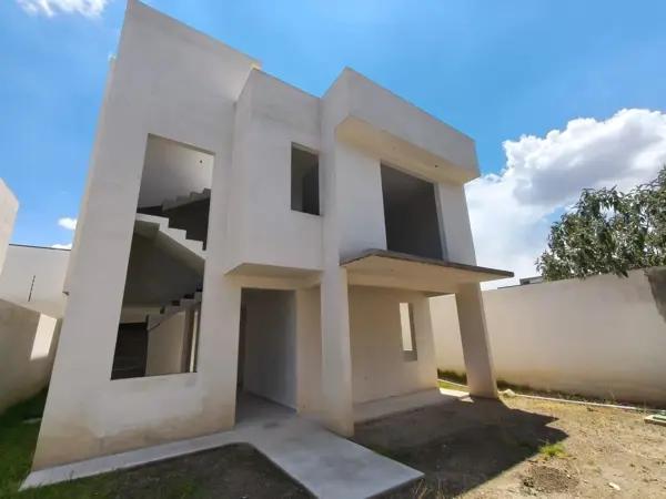 Casa en Venta en Calzada de Los Corredores, Cacalomacán, Toluca