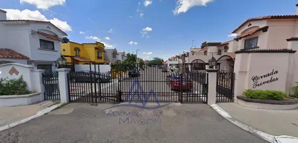 Casa en venta en Cda Treveléz, Puerta Real Residencial IV, Hermosillo - Oportunidad JX71