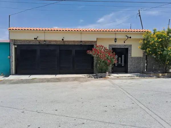 Casa en venta en Emiliano Zapata, Parras, Coahuila de Zaragoza