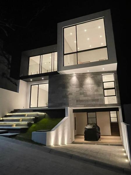 VENTA CASA NUEVA ZONA NORTE