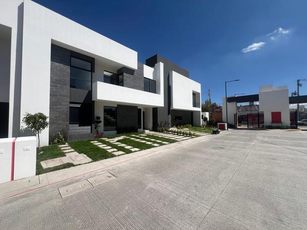 CASA EN VENTA EN METEPEC