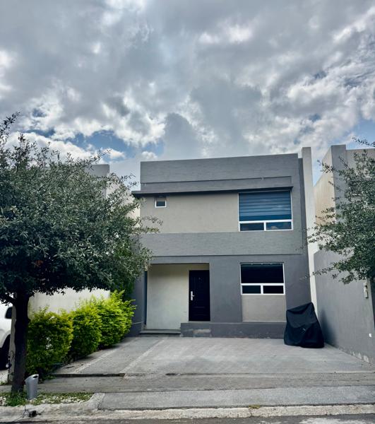 Casa en venta en Cerradas de Cumbres, Monterrey, Nuevo León Casa en venta en Cerradas de Cumbres, Monterrey, Nuevo León