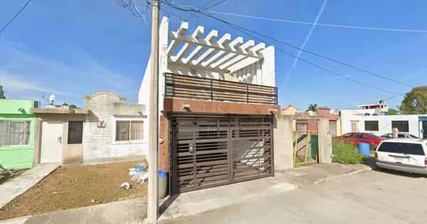 CASA EN VENTA EN SANTA ANITA, ALTAMIRA, TAMAULIPAS.