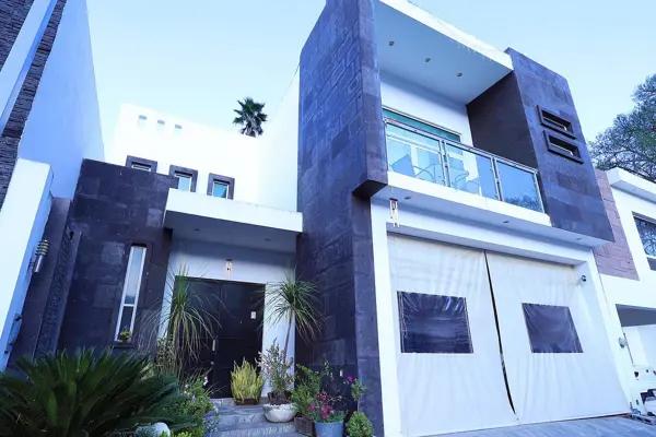 Casa En Venta, Bosques De San José, Santiago, Nuevo León.