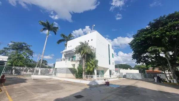 Edificio En Renta, Circuito Colonias, Mérida, Yucatán.