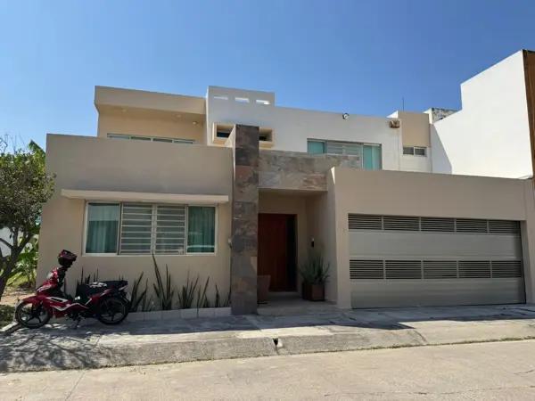 VENDO HERMOSA RESIDENCIAL EN LAS PALMAS MEDELLIN