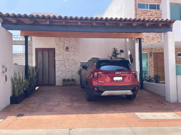 CASA EN VENTA DE UNA PLANTA, CORREGIDORA, QRO.