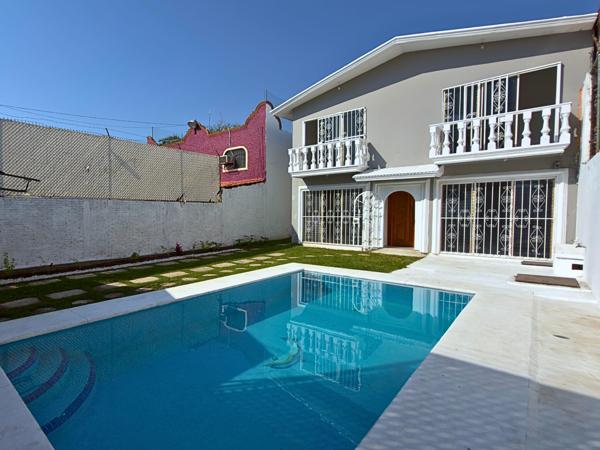 Residencia con Alberca – Puertas del Sol, Cuernavaca A un costado de Plaza Grand Outlet $3,690,000 Residencia con Alberca – Puertas del Sol, Cuernavaca A un costado de Plaza Grand Outlet $3,690,000