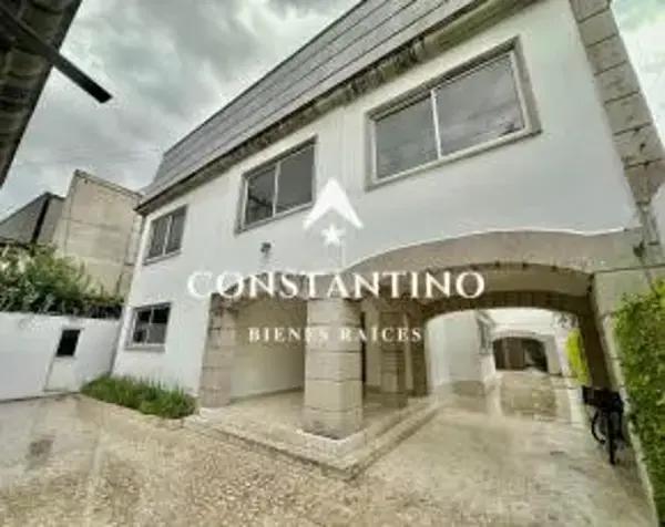 CASA CON USO DE SUELO EN RENTA CON JARDÍN CASA CON USO DE SUELO EN RENTA CON JARDÍN