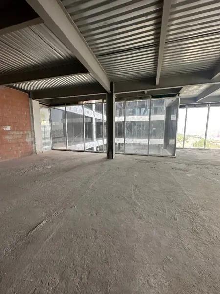Oficina en renta en Av. Fundadores en Monterrey