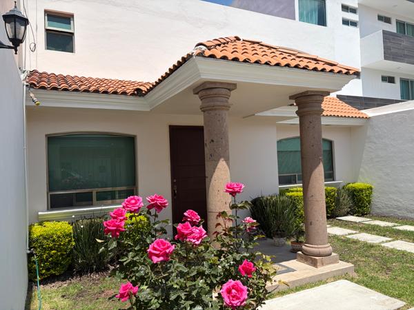 VENDO CASA, FRACCIONAMIENTO REAL DEL VALLE, PACHUCA HIDALGO