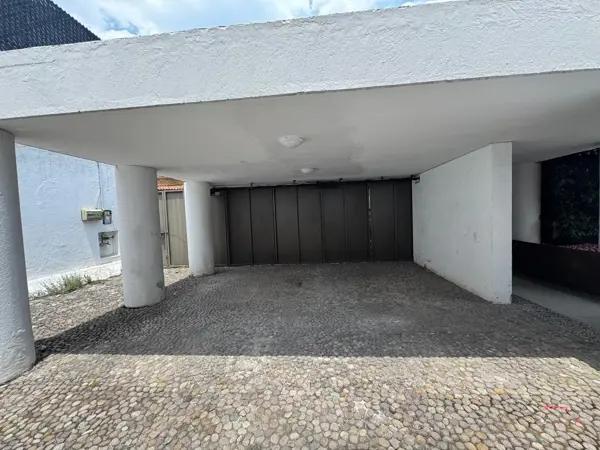 HERMOSA Y AMPLIA CASA EN RENTA EN CALLE PRIVADA EN CERRADA