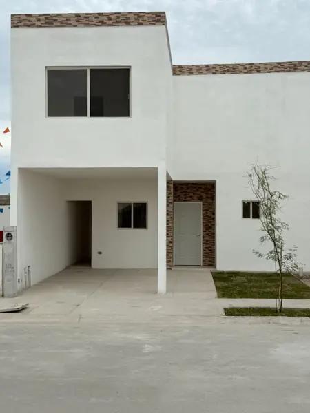 Casa en Venta en Monte Real, Torreón: Moderna Propiedad en Fraccionamiento Cerrado