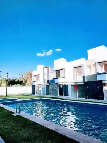 Casa en Venta en Xochitepec, Cumbres del Campestre: Excelente Ubicación y Amenidades