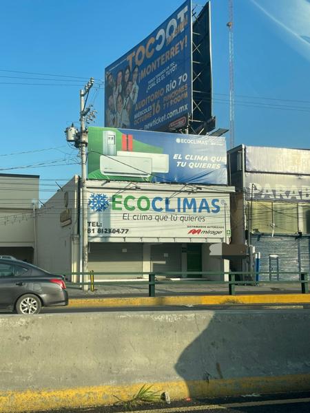 Local en renta  planta alta sobre Av. Gonzalitos | 110 m² | Ideal oficinas o consultorios
