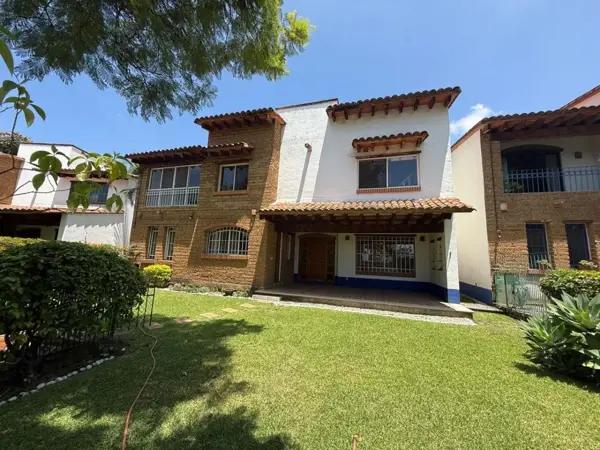 Casa en venta en Vista Hermosa – Exclusividad, Confort y Estilo de Vida Premium