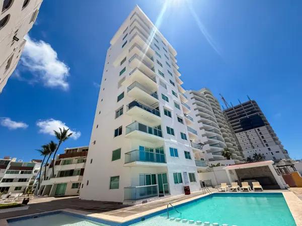 Condo en venta a pie de playa | 2 recámaras, vista al mar