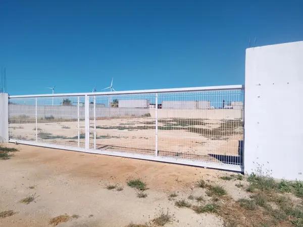 Terreno comercial sobre carretera en renta