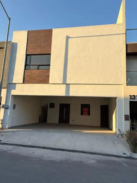 CASA VENTA CUMBRES SANTORAL II GARCIA N. L.