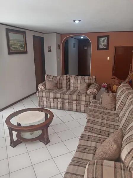 Casa 3 recámaras en fraccionamiento en la zona del Humboldt cerca recta Cholula