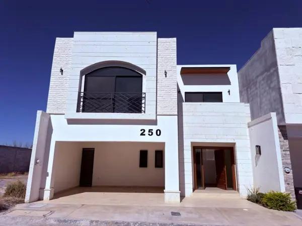 Casa en venta en Rincón de los Encinos, Saltillo, Coahuila de Zaragoza