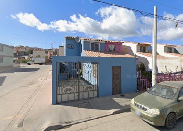 CASA EN REMATE BANCARIO EN FRESNOS, FRACC LOS ENCINOS, ENSENADA , BAJA CALIFORNIA.