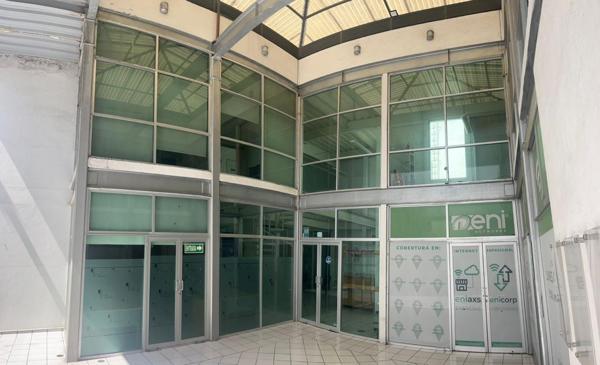 Oficinas en renta Av. Central