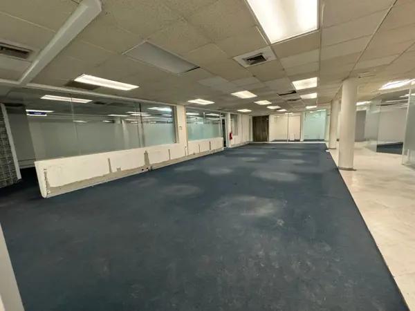 Oficinas en Venta en Residencial Santa Bárbara en Zona Valle Oriente a un lado del Túnel de la Loma