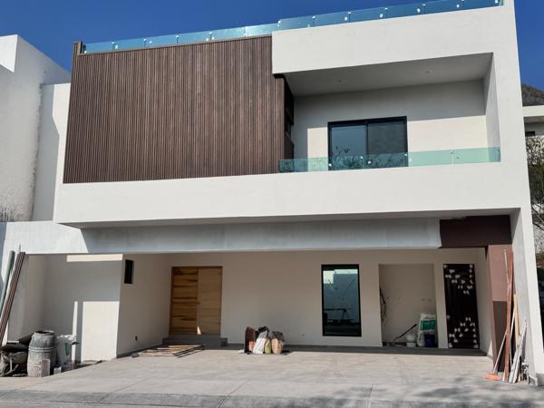 CASA EN VENTA CARRETERA NACIONAL MONTERREY NUEVO LEÓN CASA EN VENTA CARRETERA NACIONAL MONTERREY NUEVO LEÓN