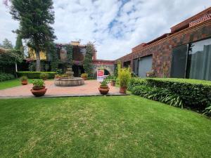 Casa en venta en Lomas de Tecamachalco, Naucalpan de Juárez, México