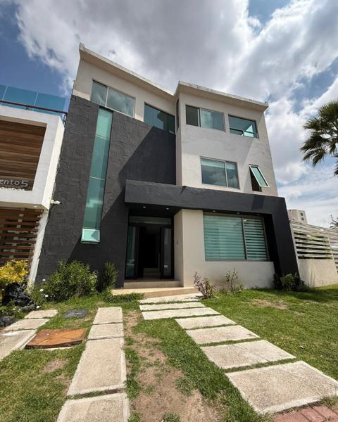 Casa en Fraccionamiento La Luz - Pachuca