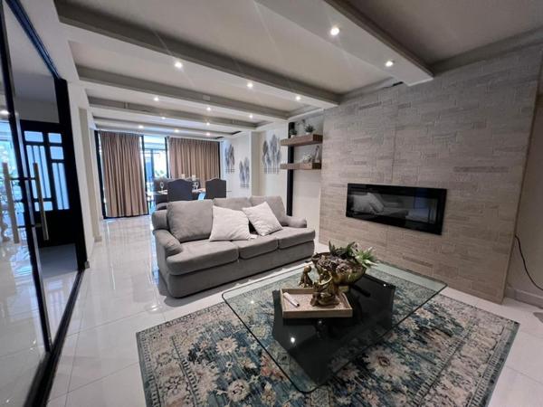 Casa en renta (Townhouse) en lomas del valle