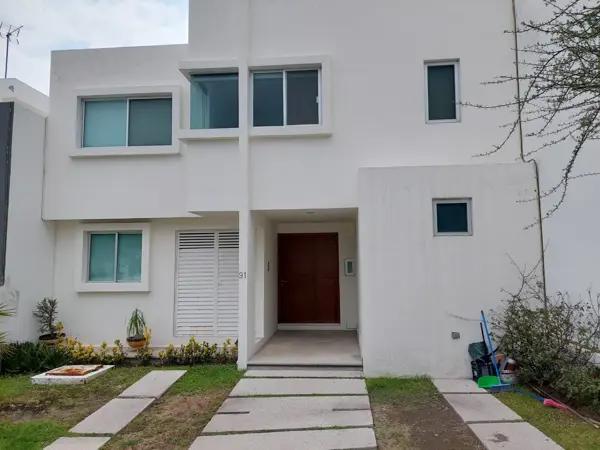 Casa en venta en clúster 10 10 10, Lomas de Angelópolis, San Andrés Cholula Casa en venta en clúster 10 10 10, Lomas de Angelópolis, San Andrés Cholula