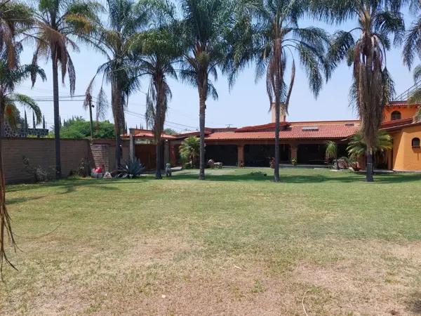 Casa en Venta en Campestre La Moraleda, Atlixco - Seguridad y Comodidad