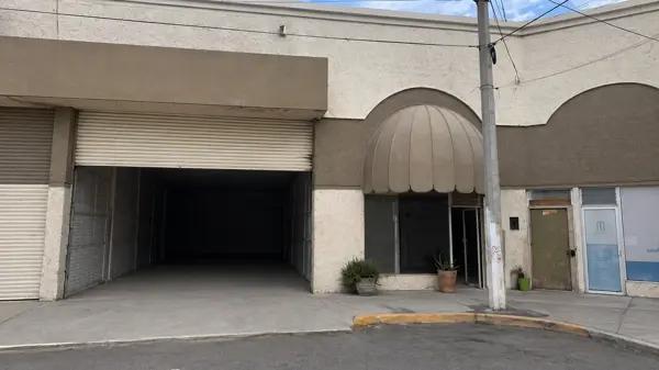 Local en Renta en Plaza Jumbo, Parque Industrial Oriente, Torreón, Coahuila.