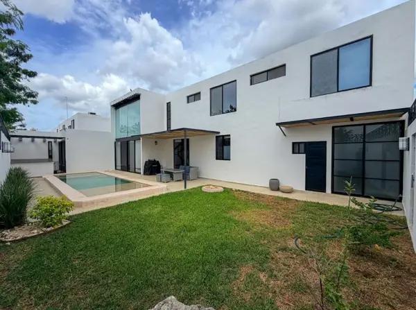 CASA EN ESQUINA Y PANELES EN DZITYA, VENTA , MERIDA