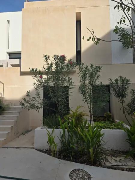 | Townhouse en renta en Temozón Norte con amenidades | Privada, 2 recámaras y excelente ubicación | | Townhouse en renta en Temozón Norte con amenidades | Privada, 2 recámaras y excelente ubicación |