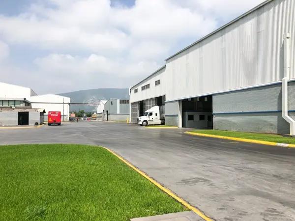 Se renta bodega en Ave. Universidad, San Nicolás de los Garza