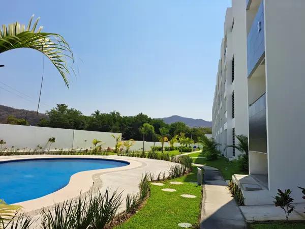 Departamentos en venta en Manzanillo en Coto privado con alberca