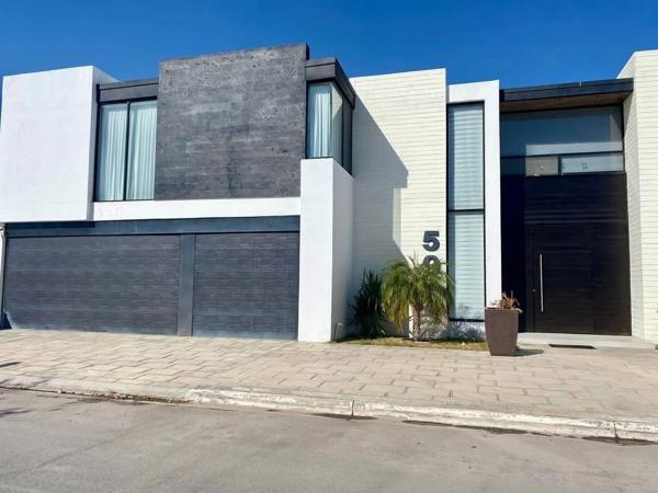 HERMOSA RESIDENCIA EN VENTA
